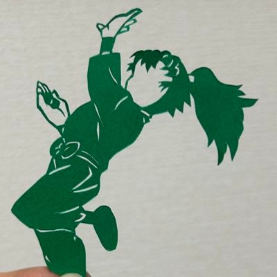 rke311000's profile picture. 成人済み/基本見る専/3L/たまに切り絵/無断フォローすみません🙇‍♀️