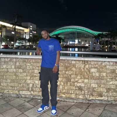 ImUpperEchelonn's profile picture. IG: UPPERECHELONNNN