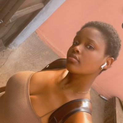 adahoussei's profile picture. Web developer-👩‍💻 I love to read 📚guided by a deeply humanist soul ☺️ passion for African culture and art🎨