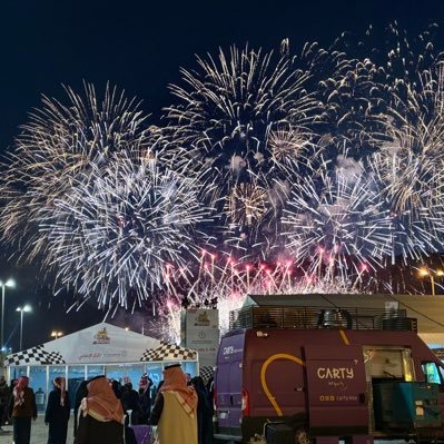 هُنا شخصيتي المختلفه عن الواقع