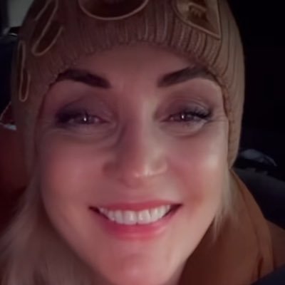 🌷 Proud mom | 🐾 Pet lover | 🌄 Outdoor adventurer | ⚽ Soccer fan | Seeking genuine connections 💋❤️ | 'Plans I have for you' - Jer 29:11 💖