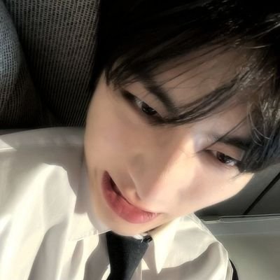 Vectorious's profile picture. DNFWOC. How blessed are some people, whose lives have no fears, no dreads; to whom sleep is a blessing that comes nightly, and brings nothing but sweet dreams.