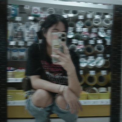 𝒂𝒔𝒉𝒉𝒉𝒄𝒛𝒙𝒛 Profile