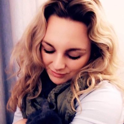 My name is Evelyn, I am 35 years old, I am a professional manager, I hope that because of fate I can meet a lot of friends.
