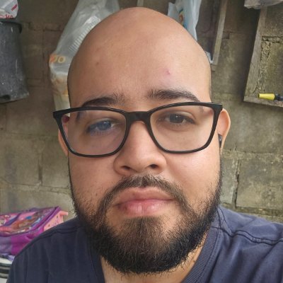 CarecosoDev's profile picture. 