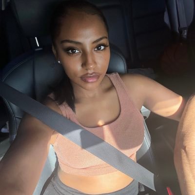 itsmiyanotmiaaa's profile picture. (They deleted my other) -.-