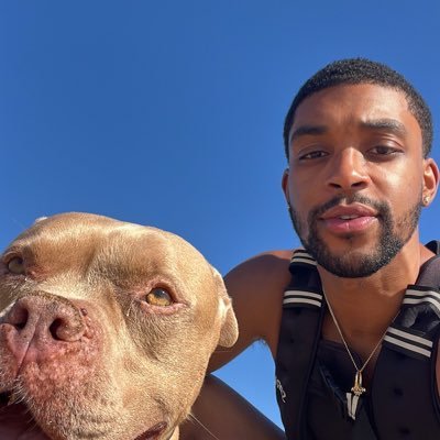 Jr2Clain's profile picture. 