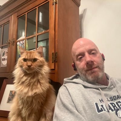 Matthew27347570's profile picture. Living