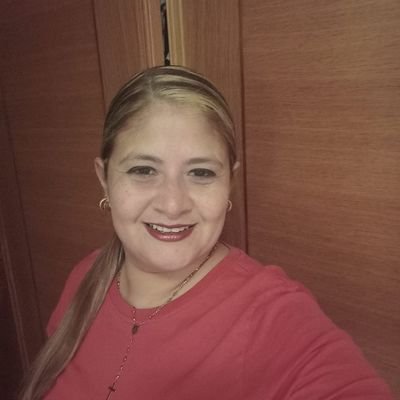 emprendedora, trabajadora, esposa amorosa , siempre con dios a la mano y mi familia , venezolana 🇻🇪🇪🇦