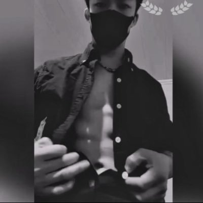 hornshinboy's profile picture. 愛你比愛自己簡單. #新竹菜逼八 #宜蘭更生人   @mermaid000413