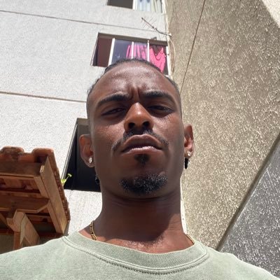 praxedezdawg's profile picture. get hurt feelings when you trust