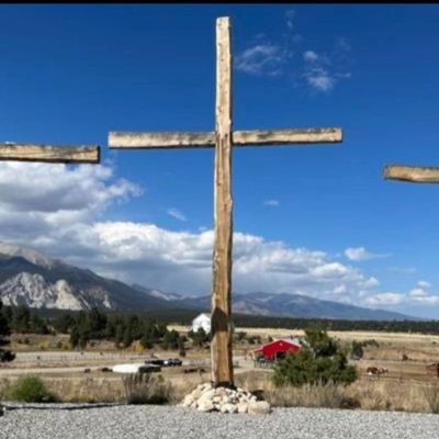 I thank God every day because He never gave up on me. He hasn't given up on you either🙏🙏🕊