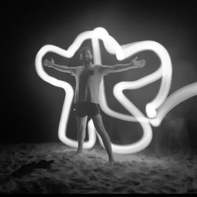 PaNDoRoTe's profile picture. El humano de Pandoro, Microbia, Avelino y Espinaca 

Fan de las villanas de las novelas latinas de los '90 😈

  🐗🐗🐗