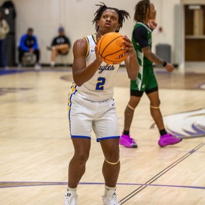c/o 2025 | 6ft , 180 | gpa 3.0 | combo guard | cvsej7@icloud.com |