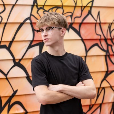 Just a Kid With a Dream | Jesus Saves | 18 | Streamer/CC | UGC Creator | Business Inquiries: mrchr0nixbusiness@gmail.com