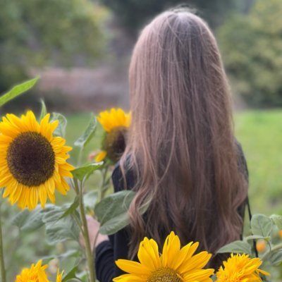 andnicolee's profile picture. Writer, Wellness, Lifestyle. Just a little seed born in the same universe as Taylor Swift and quite happy about it! I love sharing my passions with you :)