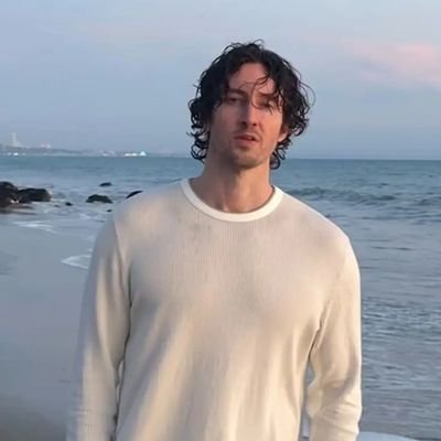 Deanlewis410175's profile picture. @Dean Lewis:thank you for commenting on my fan page..i appreciate your love and support towards my career❤