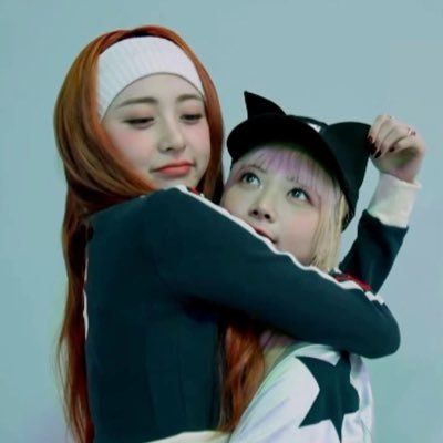 sisterzdaily's profile picture. - for le sserafim’s #YUNJIN #EUNCHAE ❤️‍🔥🪽