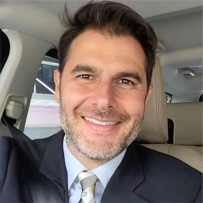 RobertDave786's profile picture. orthopaedic surgeon