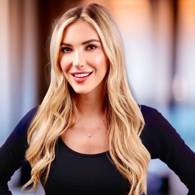 EmilyaGrigg's profile picture. Helping brands scale and thrive | Angel investor & advisor | Community creator | Wellness obsessed
