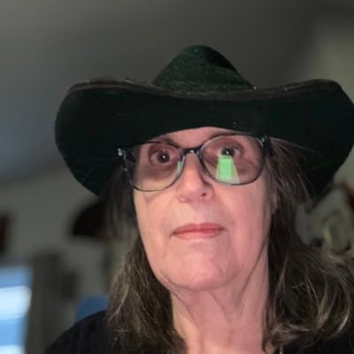 LLRose17's profile picture. 