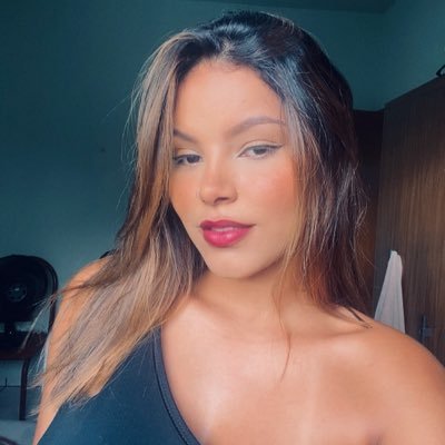 frabricinha's profile picture. quero vê esse tal entretenimento agora