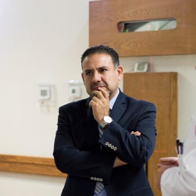 JosueLarMor's profile picture. Médico comprometido con la salud y el bienestar de los morelenses