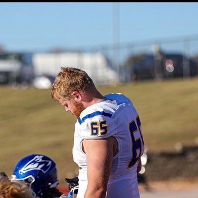 ZachCross96's profile picture. UNK Offensive Line