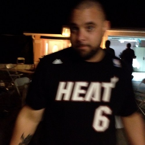 alambertt's profile picture. 