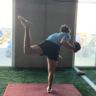 smith_garrett_'s profile picture. LHP 6’ 180 | T-91 FB | 954-593-3910 | derroby6234@gmail.com