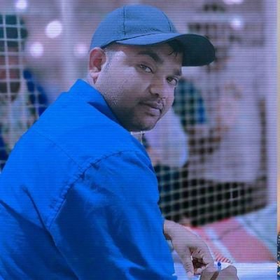 रंग बदलती दुनीयाँ देखी,देखा जग
व्यवहार!
दिल टूटा तब मन को भाया,सतगुरु तेरा दरबार !!