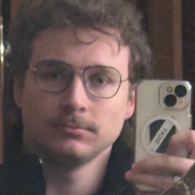 largerick_'s profile picture. 