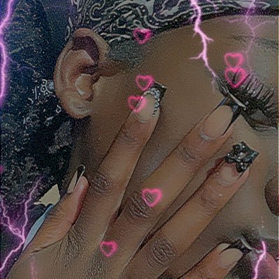 itznaeszn_'s profile picture. 💜(D)MV💜