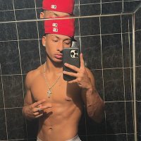 Alexander (@unegromas) Twitter profile photo