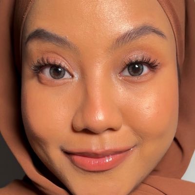 pharmacist | een aardig bitchy peach | tiktok : fuyuyu_
