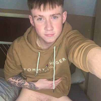 A single and loving guy perfect gay 🌈🌈