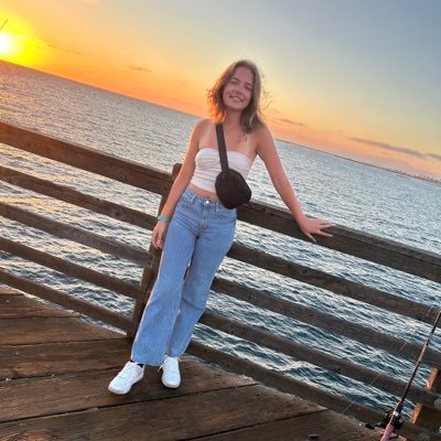 bonniclyed1400's profile picture. 🔥Sexy couple bringing the heat LIVE!🔥Streaming our wildest moments & keeping it real.💗 Tap in for hot B/G, and Solo customs😘 🔗👇