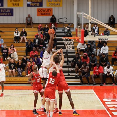 DanielNtambwe4's profile picture. +13047638126 , 210lbs 6’5 SF #7 sophomore at @coffeyvilleMBB