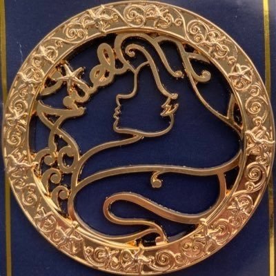 Twitterという大海原でひっそりと静かに生きてるタイプの垢です。割と独り言です。リトルマーメイドはマルチバース。映画(1989)が神聖時間軸、それ以外は変異体、慣れてきた我々はTVA。剪定しないタイプ。転生です。ハイホーハイホー仕事が嫌い♪( ˙³˙)~♪