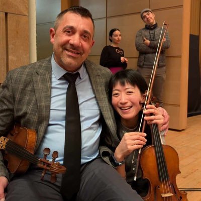 バイオリン奏者の熊澤洋子です。東欧・バルカン地方を中心に、各地の民謡や舞曲、暮らしと近い音楽に惹かれて、演奏活動中です♪2ndアルバム「わたしをよぶ こえ」好評発売中!