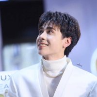Huỳnh Như (@zha_oo) 's Twitter Profile Photo