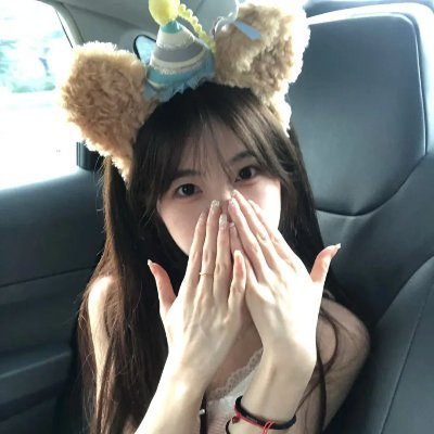 JillGray812533's profile picture. 马蹄踏斜阳，长风拂旧裳，世事浮沉难再问，一曲诉苍茫。天涯难寄信，落叶对孤灯，曾经言笑同执手，而今陌路分。