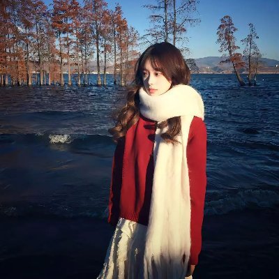 MarkMartin18075's profile picture. 红尘锁旧梦，檐下燕低声，世间万般皆过往，浮生未曾停。折扇掩流年，霜华落朱檀，谁家红袖曾相伴，今夜影阑珊。