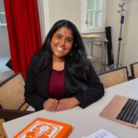Lilly Ganesan (@ezhilugcganesan) 's Twitter Profile