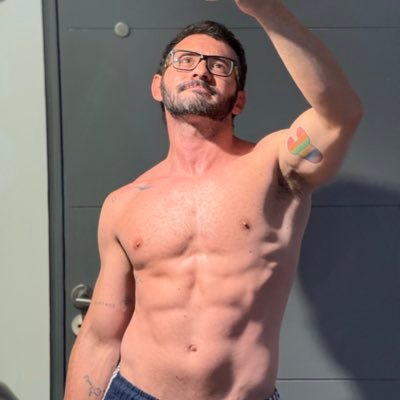 Hello stalker! Te relaciono todo con la astrología. Considero... muchas gracias. Cordobés. 🏳️🌈
