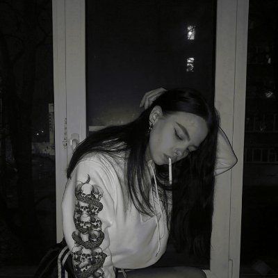 baby , come to my profile and follow me @FvckMeechie Want nudes?Follow me @JennyBlack38451