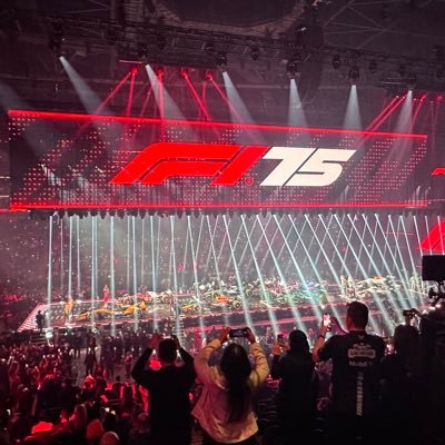 ilomirrorball's profile picture. fast cars and pop stars