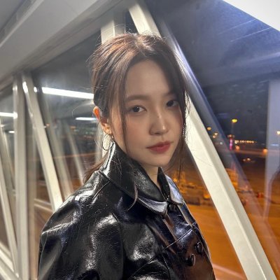 haeluxe's profile picture. #1 professional complainer