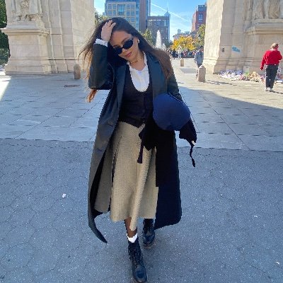 Andreavald_'s profile picture. ⚖️ "Puedes pedirle al universo todas las señales que quieras. Pero, finalmente, vemos lo que tenemos que ver, cuando estamos listos para verlo.” Philautía