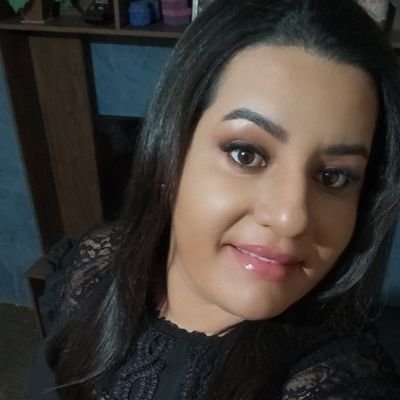 Cris25891777's profile picture. 
